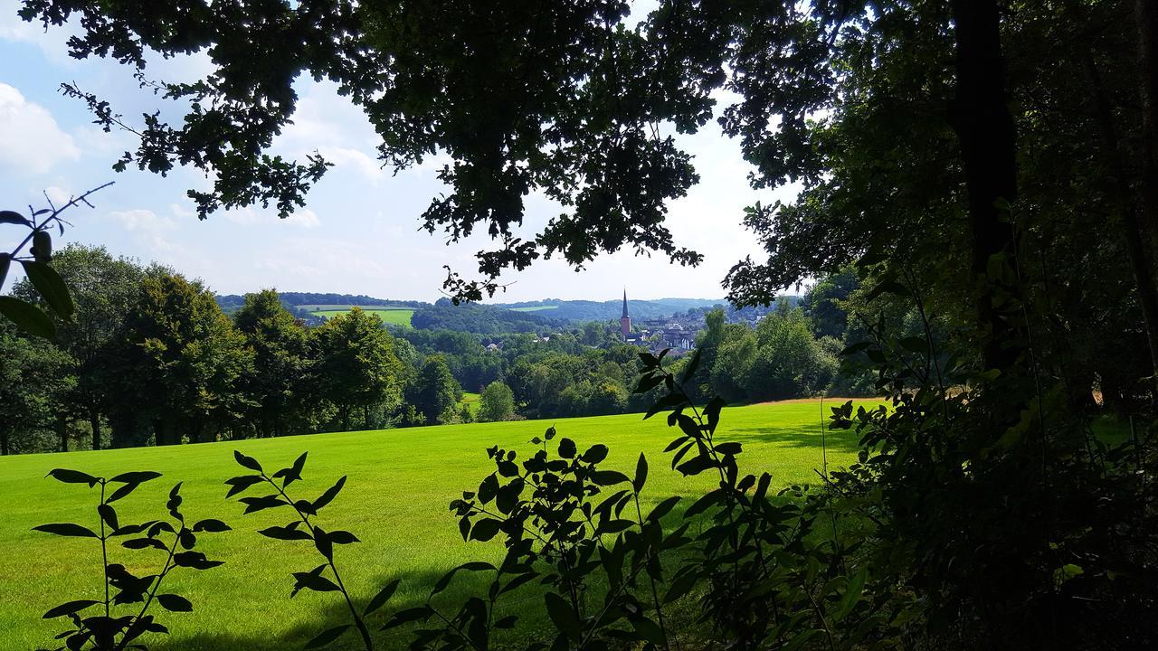 Graefrath Gaestehaus Neunkirchen-Seelscheid Neunkirchen  Esterno foto